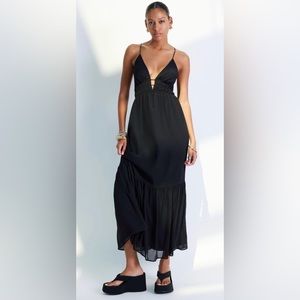 Dynamite | Deep V-Neck Tiered Maxi Dress